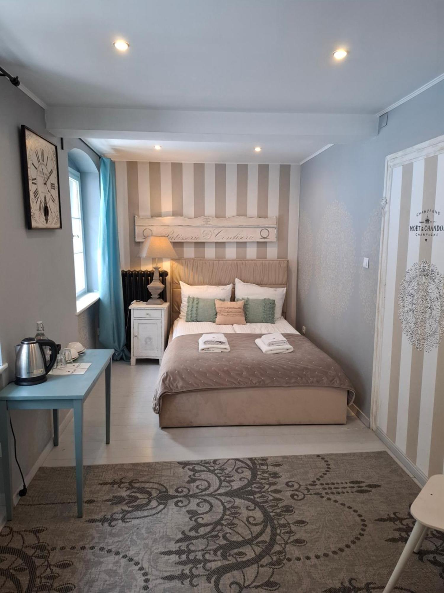 Bed and Breakfast Fregata Загуже-Слёнске Экстерьер фото